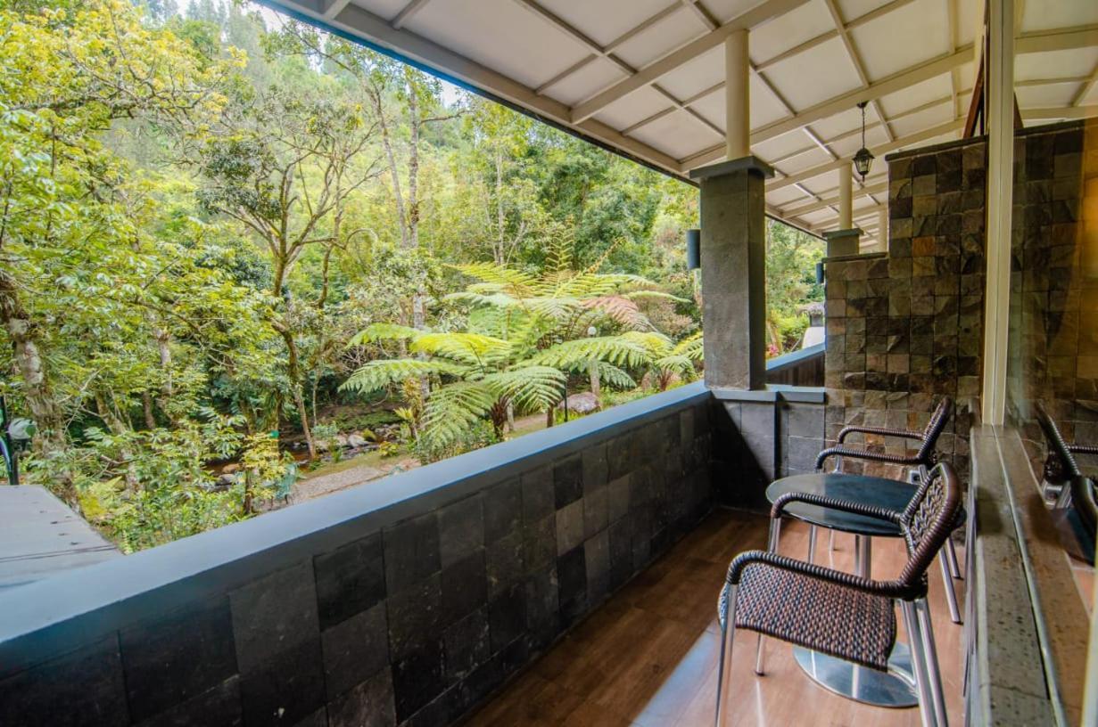 Taman Simalem Resort Tongging Exterior photo